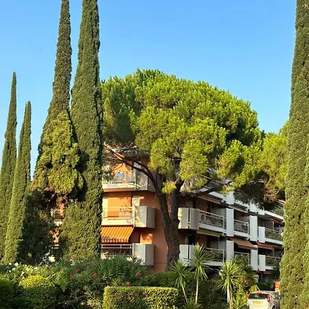 T3 Piscine, Parking, Proche Des Plages Apartman *